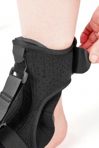 Lääketieteellinen ortoosi jalkapudotusortoosi