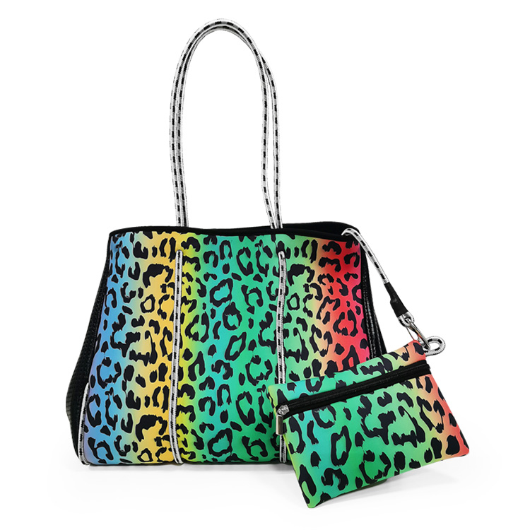 Why Beach Tote Bags Are Becoming Increasingly Popular